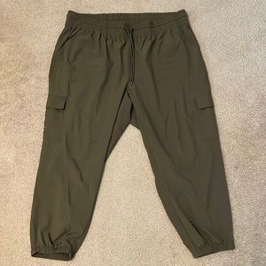 Old Navy Women’s Stretch Tech Cargos
